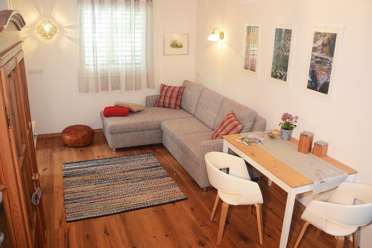 Apartment Zimat Chienes Esterno foto